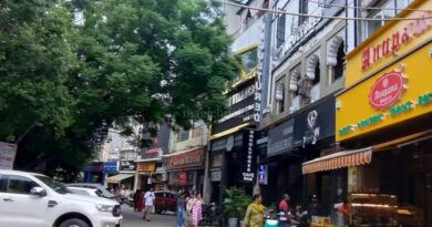 Taxi in Kailash Colony