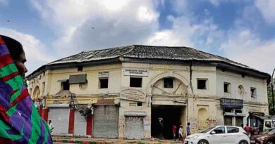 Taxi in Gole Market Delhi