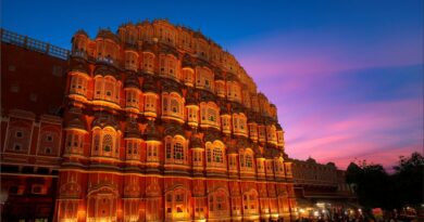 Innova Hycross for Same Day Jaipur Tour from Delhi